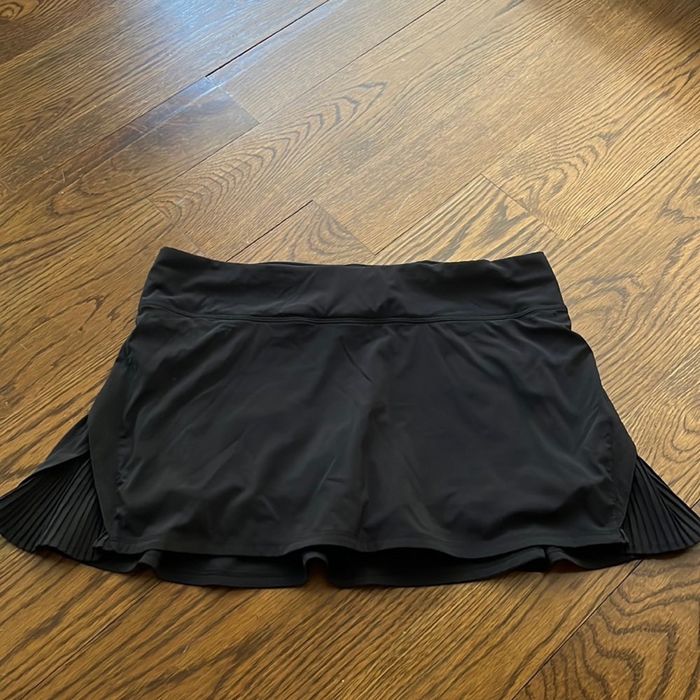 Lululemon black tennis skirt
